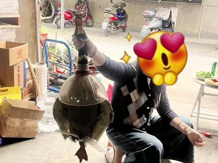 兄弟们,永州血鸭来啦,大家看看翻车没有#永州血鸭##这是真正的硬菜