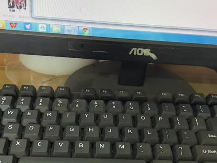 键盘打字按一下出好几个字母、打字卡顿怎么解决#键盘 #键盘打字