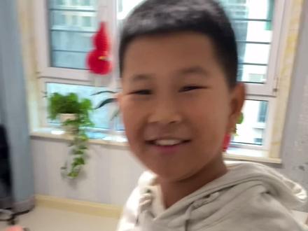 #搞笑 #别人家的弟弟 我真的醉了 🥲我弟老穿我衣服 可能觉得我衣服帅气?😂@抖音小助手