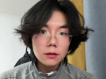 来试试这个打喷嚏变身转场吧!
#打喷嚏变身 #健身干货 #健身教学 #反差 #拍照姿势