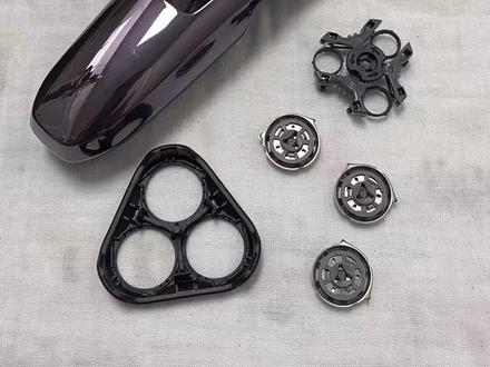 #飞利浦剃须刀 #剃须刀换刀头 #剃须刀知识分享 #抖音热门 家人们还有那款剃须刀不会安装,评论区告诉我,给你安排