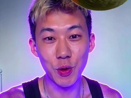 鹦鹉眼中的主人原来是这样的! 我用AI模拟了你家小鸡眼中的世界,快来看看吧#鹦鹉眼中的主人 #鹦鹉眼中的世界 #鸟鸟教 #和小鸟的贴贴日常
