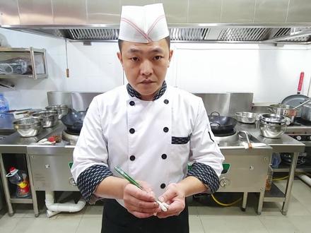 看状元哥详细分享,火爆全网的酸辣无骨柠檬鸡爪,全套制作方法!#鸡爪 #无骨鸡爪 #美食教程