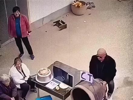 揭秘农村各种骗局,一定要擦亮眼睛! #反诈骗宣传 #街头骗局揭秘 #农村 #真实生活分享计划