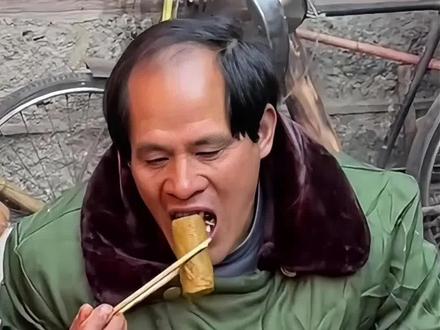 第8集:“用茅厕提炼美食,云南狠人老杨哥” #老杨哥 #农村美食 #人物志 #云南