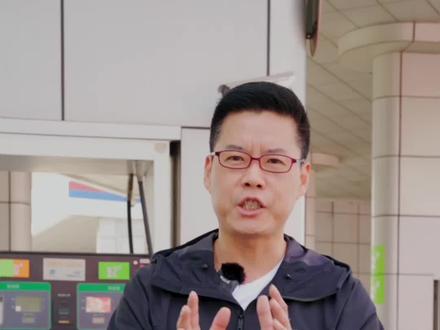 两桶油,谁家的油更耐烧?#汽车 #抖音汽车 #dou是车知识 #汽车人共创计划 #汽车知识 #抖音小助手