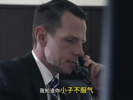 美伊重启核谈判,美国使馆提醒公民赶紧撤离!双方存在哪些分歧? 美伊又要重启核谈判了,大家有没有觉得离谱,美伊明明官宣要重启核谈判,眼看就要坐下来唠正事,结果一边是美国驻伊朗大使馆急得跳脚,连夜发警告让所有美国公民赶紧撤离,一边是以色列总理内塔尼亚胡拍着桌子放狠话,说已经做好了对伊朗发动非常严厉打击的准备,而伊朗更直接,反手就亮出射程超2000公里的中程导弹,明摆着就是告诉美以,敢动手,我就敢炸你美军基地!这哪里是什么谈判,分明就是三方拿着家伙式儿,在谈判桌前比谁更狠!更颠覆认知的是,这场看似为了和平的谈判,从来就不是为了达成共识,#硬核深度计划 #全球创作者计划 #零基础看懂全球 #伊朗 #美国