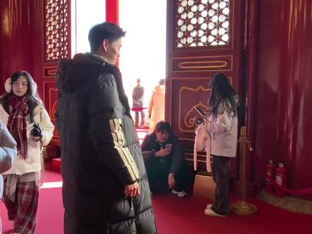 20出头登上了天安门城楼