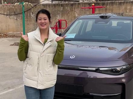 零跑C10在洗车的时候一定要打开洗车模式,方便工作人员去洗车#零跑汽车 #零跑c10 #新能源汽车 #零跑 #用车知识