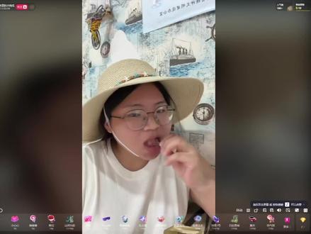 #抽象 关于女神对于换手机的公开解释#树林里的小地瓜
还有女神可以不要毕业我了吗 呜呜呜#日常分享