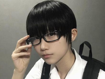 铃木同学…我是你不说话就会变冷场的那种… #正相反的你与我 #谷悠介 #cos #日系男孩