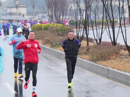 跑完仁怀马拉松就走?亏大了!这波仁怀的美景美食才是真正的“补给站”#仁怀马拉松 #就酱跑 #仁怀景点 #仁怀美食
记者:胡晓数