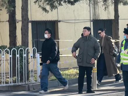 下次能不能让我见到我担#央视蛇年春晚