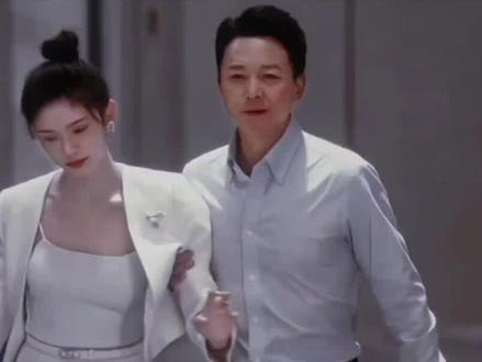 2001年冬天,刘奕君看着铁了心要离婚的妻子,心里明白:这婚,是留不住了。#刘奕君