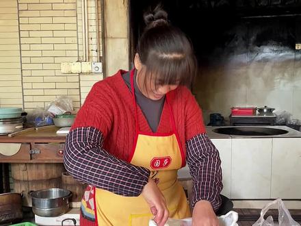 200元饭店开盲盒:在四川乐山一农家,吃的是又丰盛又美味。 #盲盒 #美食vlog #人间烟火 #二百者也 #四川美食 #跟着抖音去探店