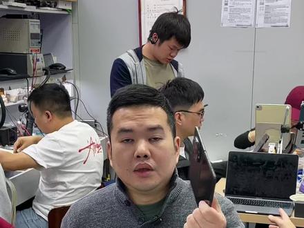 折叠手机小屏触摸不灵,为什么容易被拒修 荣耀Magic V3外屏触摸不灵不显示黑屏,更换排线恢复,维修全过程。#荣耀magicV3 #荣耀折叠屏维修 #深圳折叠专修 #折叠屏手机维修 #折叠屏手机换排线