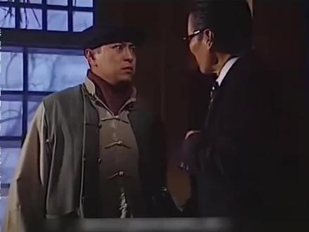 龙四在一天之内横扫黄海赌场,一套房直接送小黑,这操作太狠了《千王之王重出江湖》#经典电视剧 #电影解说#电影推荐#因为一个片段看了整部剧 #电影