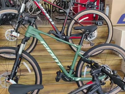 #捷安特 #XTC800#24款XTC800搭配全套shimano CUES双盘22速变速系统