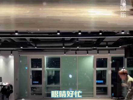 完全好幸福来的#EXO #初雪 #吴世勋 #直播 #cha