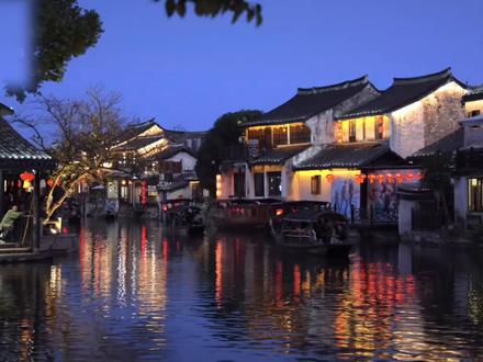 凭什么一个小说角色,能填满整个西塘!李小允她到底是谁? #李小允 #我的26岁女房客 #童锦程 #我在抖音看动漫 #爱情