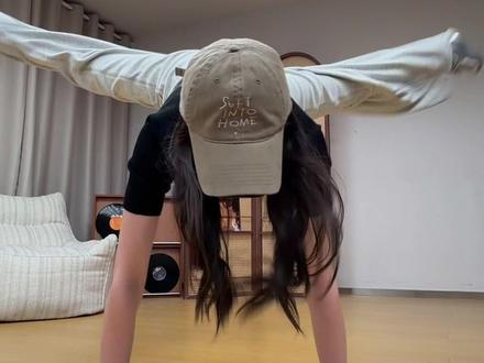 来 挑战!吉子出战! #平板支撑挑战 #平板支撑 #十人部落