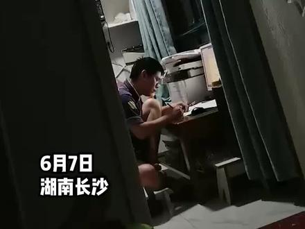 数学老师连夜做完并分析2022年高考数学试卷:“计算量非常大,心疼我的学生”