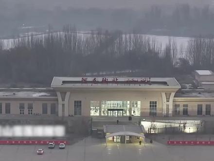 【走进中国最西端“小小火车站”】阿克陶火车站是全国铁路网最西端的火车站,新疆克州几十万少数民族旅客,出行都离不开它。