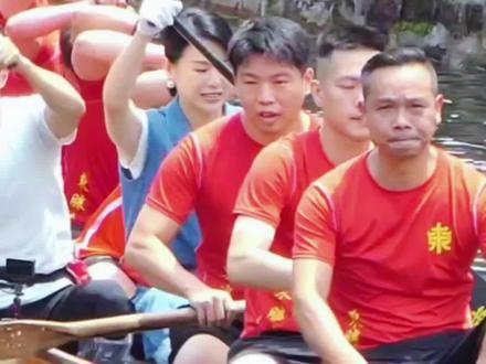 央视撒贝宁,香港明星胡杏儿叠滘扒龙船 2026年5月27日中午叠滘东胜东龙船与央视撒贝宁,香港明星胡杏儿一起扒S弯龙船漂移为桂城街道叠滘水乡增添欢乐气氛#请到佛山飙龙船#匠心满舵看T6#白云山板蓝根请你飙龙船#口炎清降火快过弯#又到了佛山扒龙船激情季 @醒目视频
