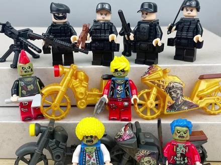 末日保卫战,丧尸人仔,暗夜危机吃鸡万圣节人仔僵尸玩偶儿童拼装 末日保卫战,丧尸人仔,暗夜危机吃鸡万圣节人仔僵尸玩偶儿童拼装积木5-12岁玩具#暗夜危机 #和平精英 #人仔