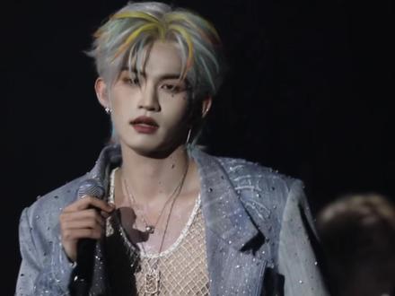 《Dehors》 云旗 云旗郝熠然澳门演唱会。小高唱粤语!千千万万遍!@云旗Yunqi #云旗 #高嘉辉 #云熠 #云熠澳门演唱会 #云旗慷慨且富有