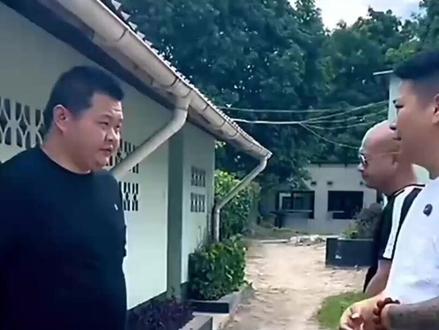 谢妈妈要认一鎓做干女儿啦@伊翁和谢帅的农村生活 #一翁谢帅 #一翁 #谢帅 #谢帅的老房子 #跨国婚姻