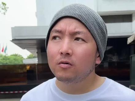 难道口水军团重出江湖了?#杭州话#口水军团 #杭州话贱儿饭的的意思#搞笑 #剧情 @抖音小助手 @DOU+上热门