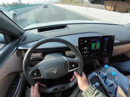 买车先试驾,第一视角体验极狐aT5