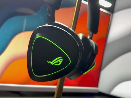 ROG棱镜2耳机:保姆级上手教程来啦! 外观有祖传败家之眼附魔,功能联动佩戴体验音质调教都在中高水准往上,ROG里程碑式的一款优秀电竞耳机。#游戏耳机 #ROG棱镜2 #rog外设 #三角洲行动 #头戴式耳机