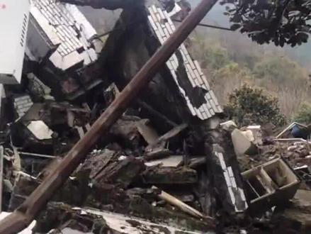 #陕西#地震 今日陕西汉中勉县发生3.9级地震,目前暂无人员伤亡。保佑平安🙏