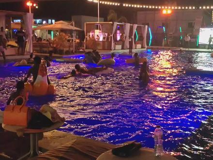 #海外生活 #非洲 #非洲纪录片 #非洲生活点点滴滴 #尼日利亚 尼日利亚 穷人VS 富人的生活片段记录