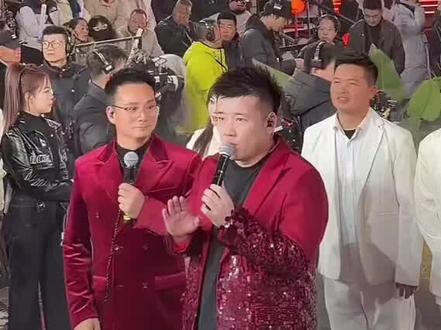 @杨雯梓新歌【妈.饭做好了吗】 @木森(卷土重来) @小米辣【杨雯梓巡演前推官】 #演出现场拍摄 #演唱会现场live #演出现场嗨翻全场 #演出现场视频真人真唱 #木森大舞台