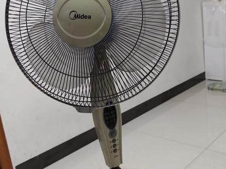 风扇按键没反应、遥控器失效,用短接法判断原因,更换元件很便宜 #电风扇 #电扇 #风扇 #电子产品#家电维修