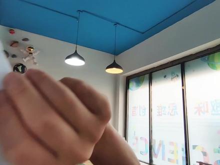 飞得很快的闪电船纸飞机,没个两下功夫恐怕接不住啊 #折纸 #折纸飞机