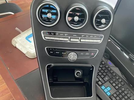 #免拆治理烧机油 奔驰C200L茶杯架镀铬装饰条脱落