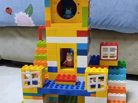 乐高|参观大城堡 乔治独自游玩,吓坏猪爸爸。帮猪爸爸找到乔治吧!小朋友,不可以离开爸爸妈妈的视线哦#乐高 #积木搭建 #益智玩具 #益智 #启蒙早教