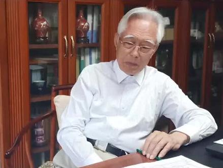 关于气节,明清两朝的官员对比,6月16日晚上阎崇年直播哦#故宫疑案#阎崇年故宫六百年 #历史 @抖音小助手