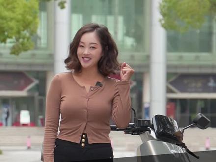 一部手机加一台雅迪电动车居然能组合出这么多隐藏功能,分享给你骑雅迪电动车的小伙伴!#新国标电动车 #电动车 #dou是好车 #每天推荐好车 #让骑行成为一种生活