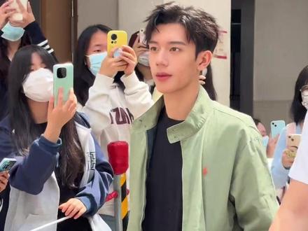 林沐然艾米这一对完全青梅竹马,少年帝后来的,这有一条通天路可以走,懂事的导演快点递本子啊 #林沐然 #艾米 #随元青 #将门毒后 #青梅竹马