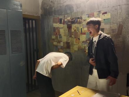 仿拍《美人鱼》邓超来警局报案,结果两位警官各种憋笑,这段太精彩了#爆笑名场面 #精彩片段 #美人鱼 #周星驰 #邓超