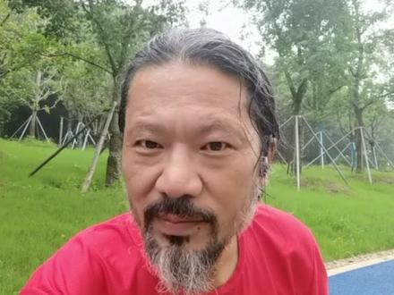 做一个理性的分析者,用科研的精神去接近真相。#知识 #户外 #认知 #跑步 #兔子嗨跑营