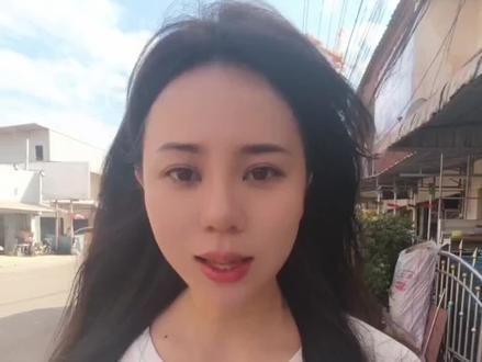老挝平均工资一个月才800-1000,但是米粉店一份却要16-20元,还每天爆满。#老挝农村生活 #老挝旅游