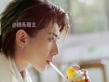 从全网嘲到全球代言人,蔡徐坤的酸涩终于回甘!#广东撑起现制柠檬茶半边天