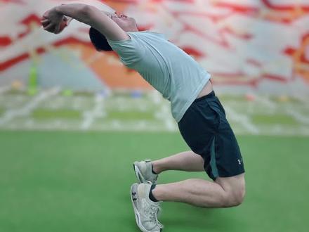 向标枪运动员借鉴训练方法,把实心球抛出20米以上#标枪 #功能性训练 #核心力量 #实心球 #中考体育 @抖加小帮手