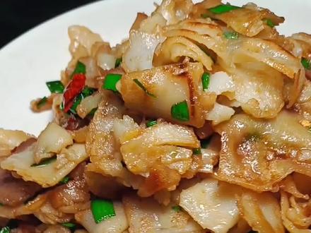 你们那里有没有这道美食#腊肉炒豆丝